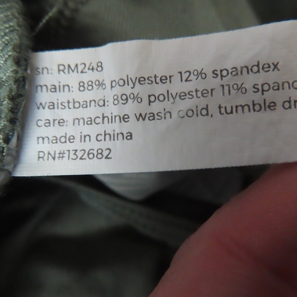 Rabbit Men's Lined Running Shorts green geometric print (32x7) - Picture 4 of 4